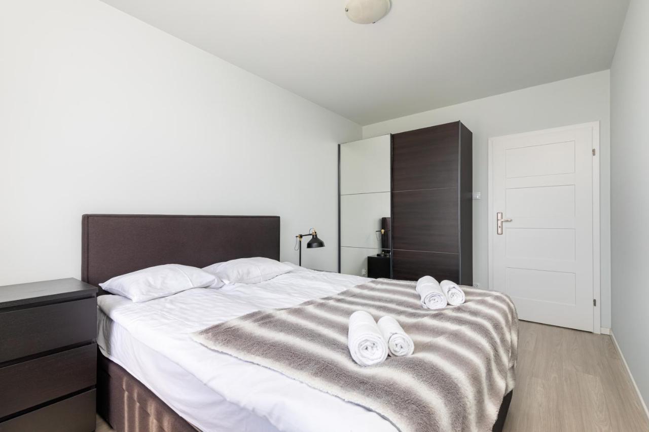 Owsiana 9 - Modern Designed Apartment With Balcony By Noclegi Renters Warsawa Bagian luar foto